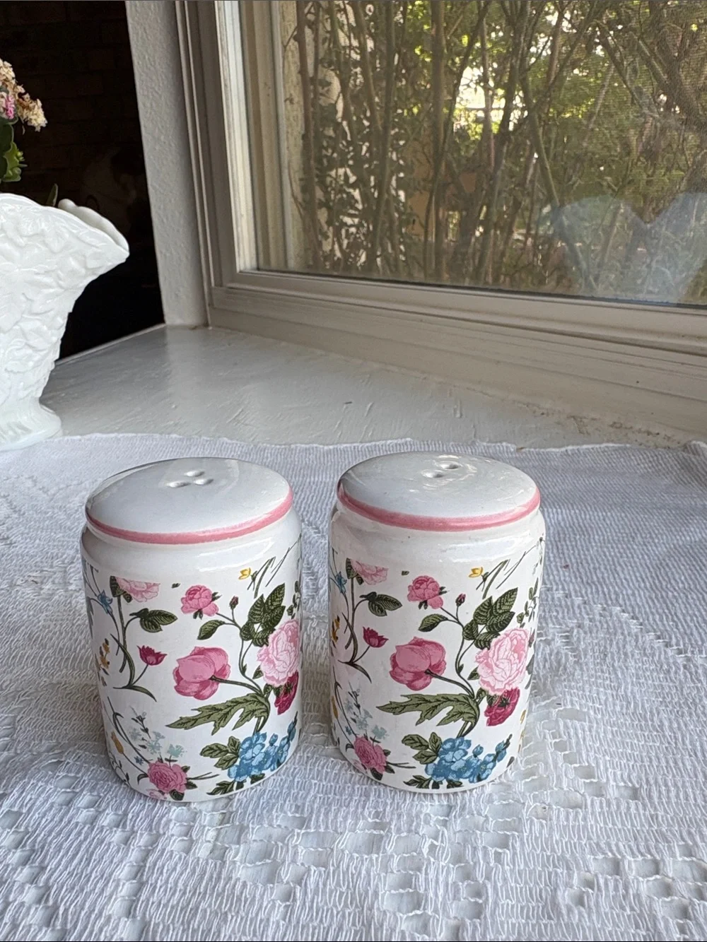 Floral Ceramic Salt and Pepper Shaker Set - Pink Accents